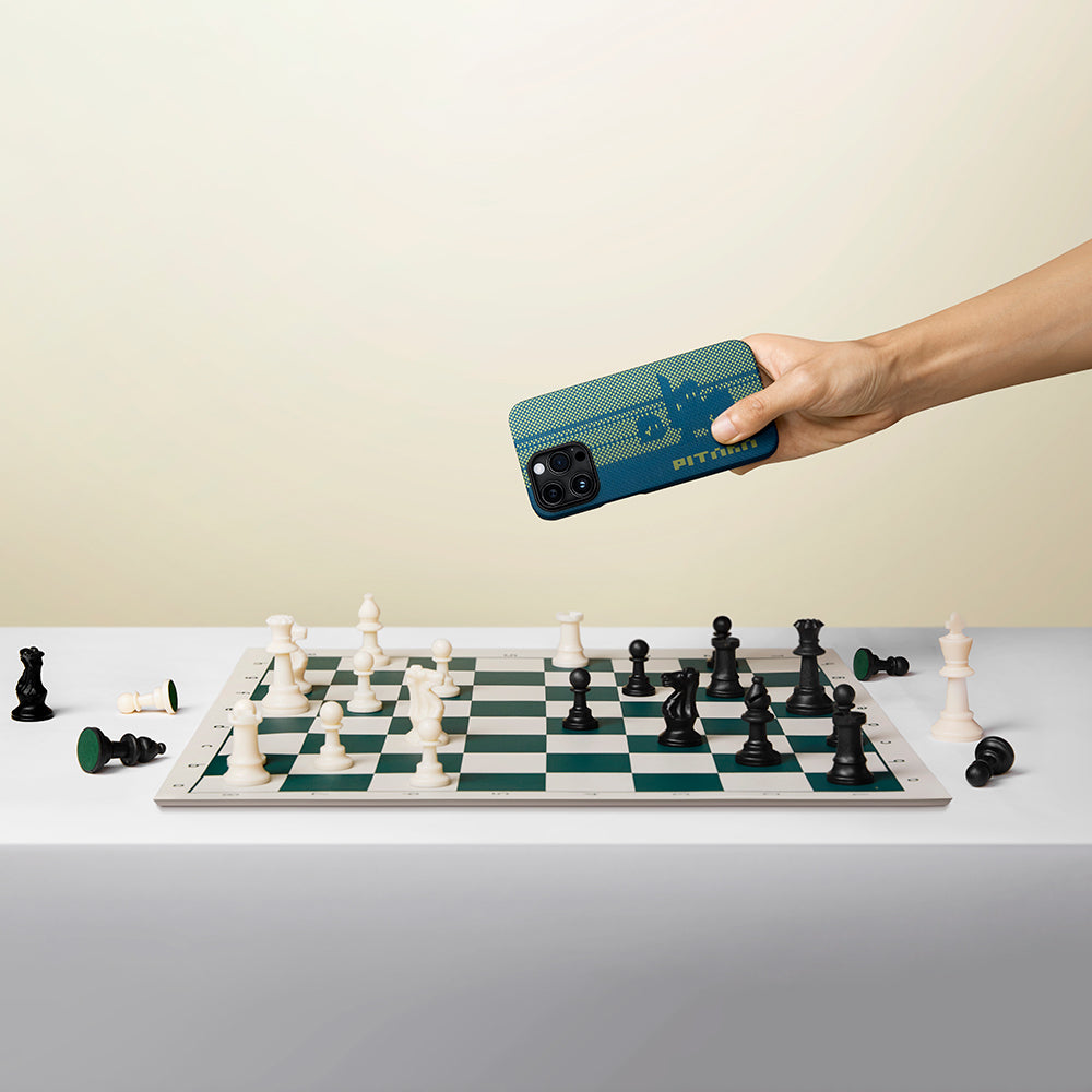 Apple iPhone 14 Pro Kılıf M-safe Şarj Özellikli Aramid Fiber Pitaka Tactile Woven Pixel Game Kapak