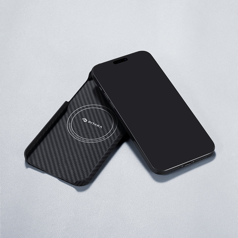 Apple iPhone 15 Plus Kılıf M-safe Şarj Özellikli 1500D Aramid Fiber Pitaka Ultra-Slim Classic Serisi Black-Grey Twill Kapak