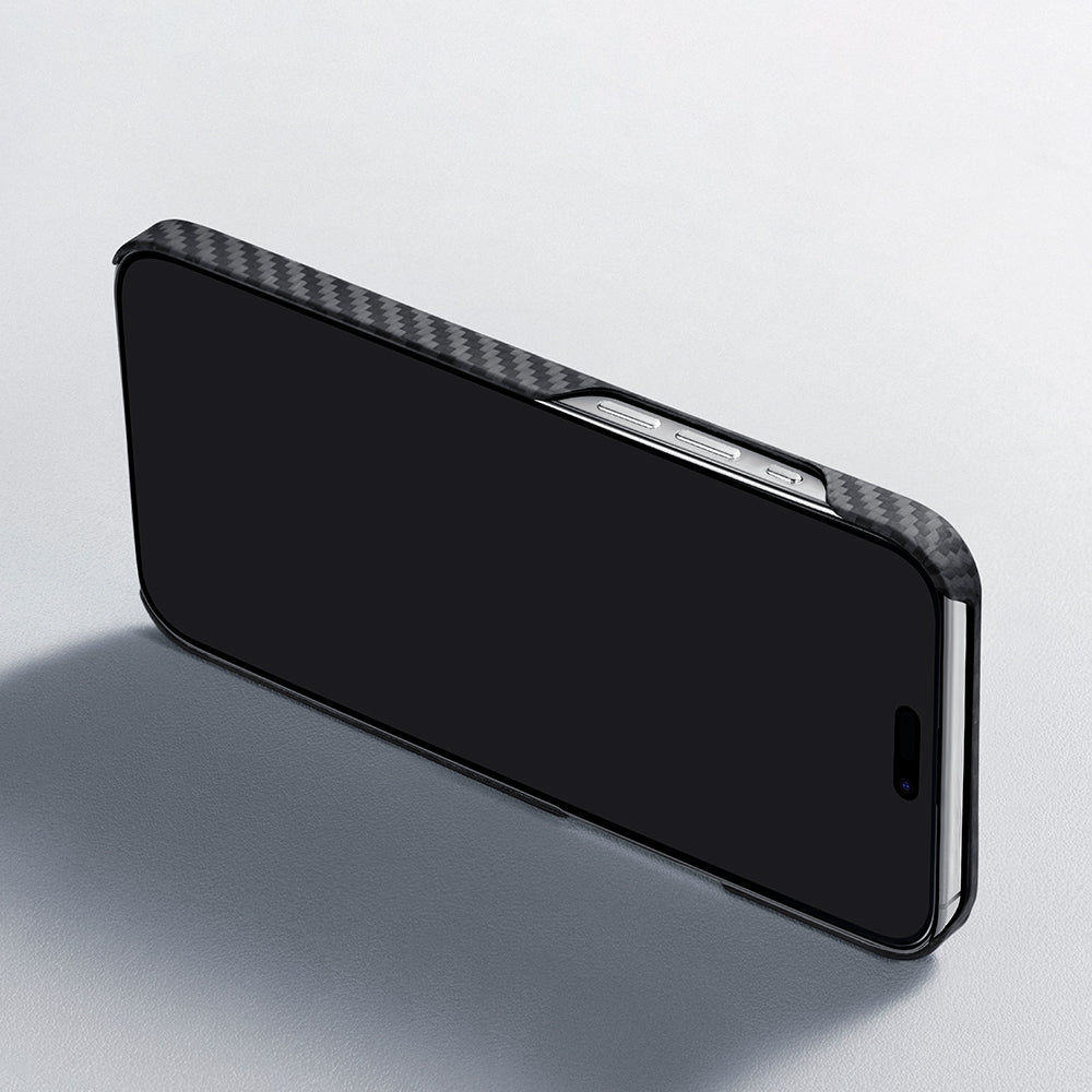 Apple iPhone 15 Plus Kılıf M-safe Şarj Özellikli 1500D Aramid Fiber Pitaka Ultra-Slim Classic Serisi Black-Grey Twill Kapak