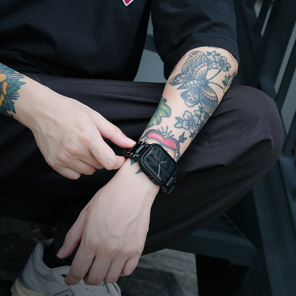 Apple Watch 10 42mm Skinarma Gado Sert Silikon Kasa ve Ekran Koruyucu