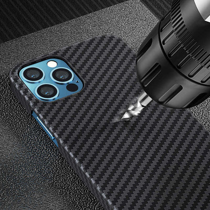 Apple iPhone 12 Kılıf Benks MFİ M-safe Magnetic Aramid Kapak