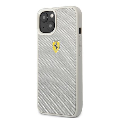 Apple iPhone 13 Kılıf Ferrari Orjinal Lisanlı Klasik Metal Logolu Karbon Dizayn Kapak