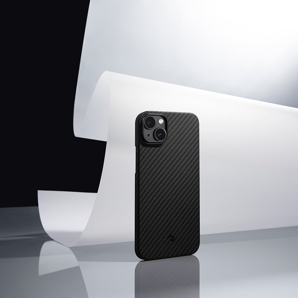 Apple iPhone 14 Kılıf M-safe Şarj Özellikli 1500D Aramid Fiber Pitaka Ultra-Slim Classic Serisi Black-Grey Twill Kapak