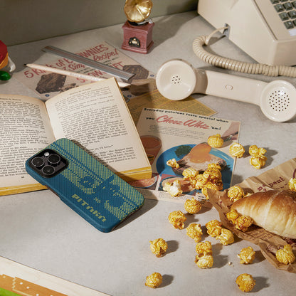 Apple iPhone 14 Pro Kılıf M-safe Şarj Özellikli Aramid Fiber Pitaka Tactile Woven Pixel Game Kapak