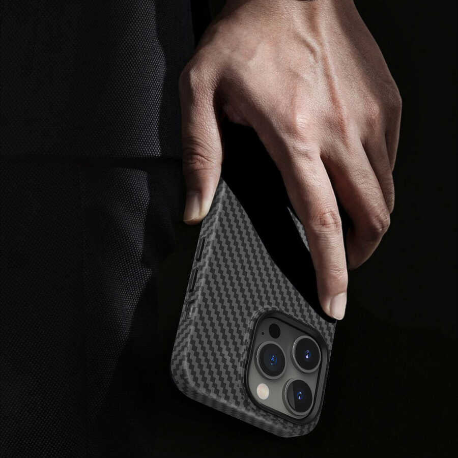 Apple iPhone 14 Pro Kılıf ​​​​​Wiwu Karbon Fiber Görünümlü M-safe Wireless Şarj Özellikli Kabon Kapak
