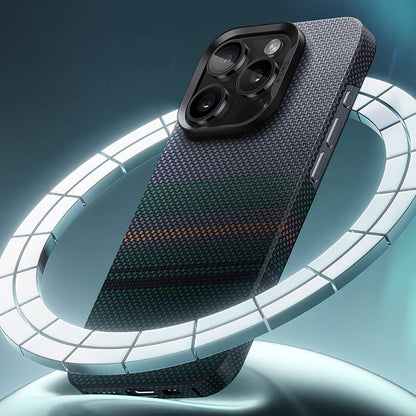 Apple iPhone 14 Pro Max Kılıf M-safe Şarj Özellikli Karbon Fiber Tasarımlı Benks Aurora ArmorAir Kevlar Kapak