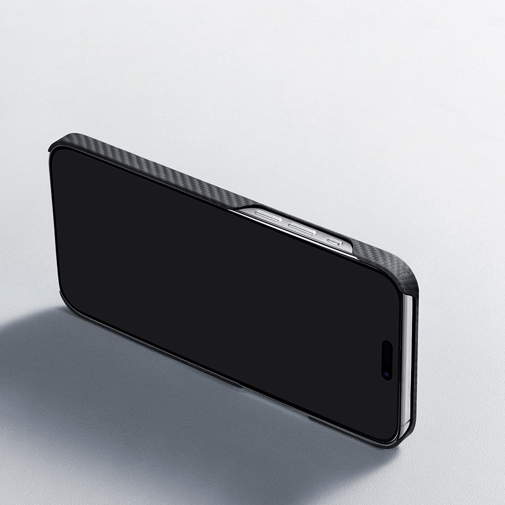 Apple iPhone 15 Plus Kılıf M-safe Şarj Özellikli 600D Aramid Fiber Pitaka Ultra-Slim Classic Serisi Black-Grey Twill Kapak