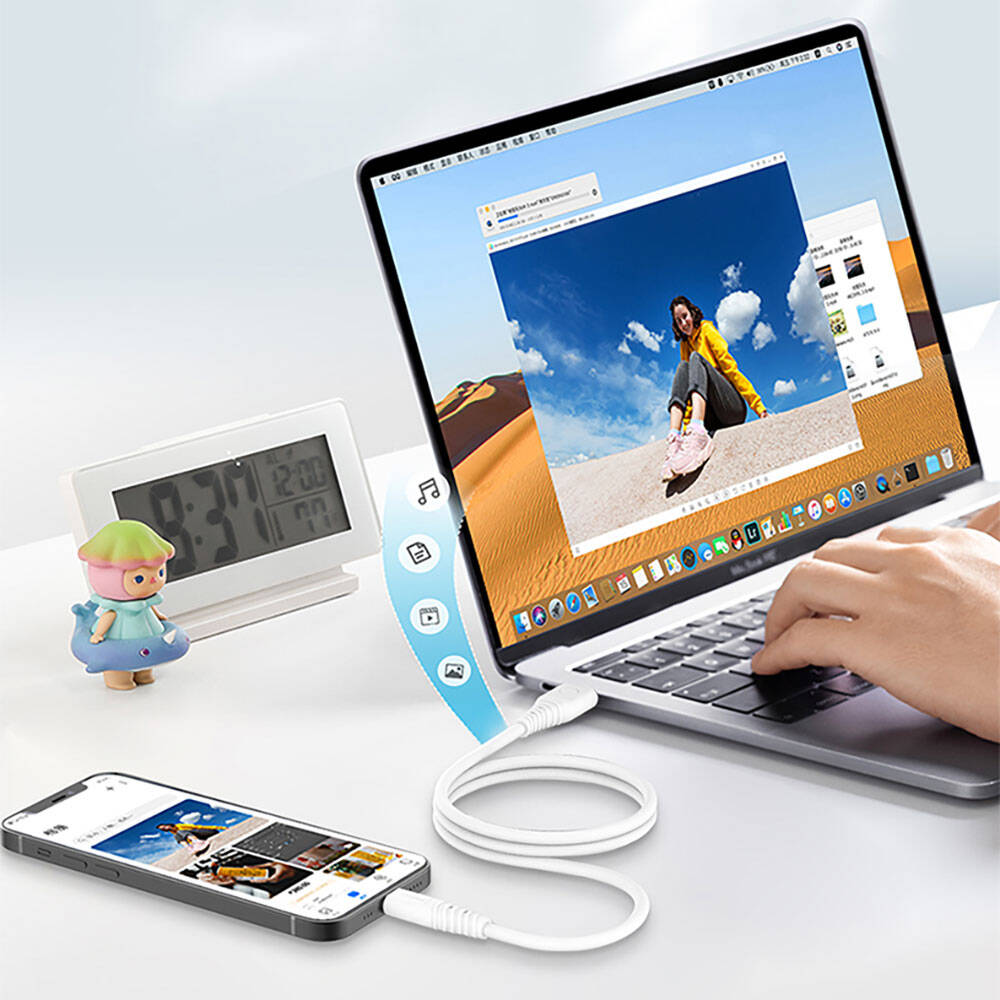 Recci RTC-P09CL Silicone Serisi 20W Hızlı Şarj Özellikli Type-C To Lightning PD Kablo 1.5M