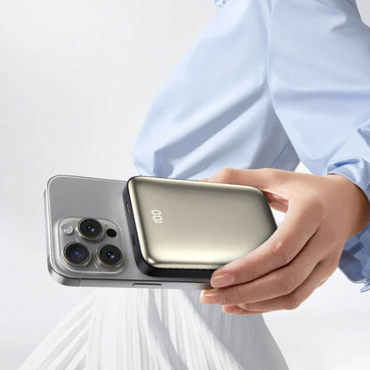 Wiwu Wi-P018 Elite Serisi Led Ekranlı M-safe Powerbank Wireless 15W 10000mAh