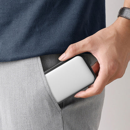 Wiwu Wi-P037 Qi Şarj Teknolojili LED Işık Göstergeli M-safe Kablosuz Powerbank 5000mAh 15W